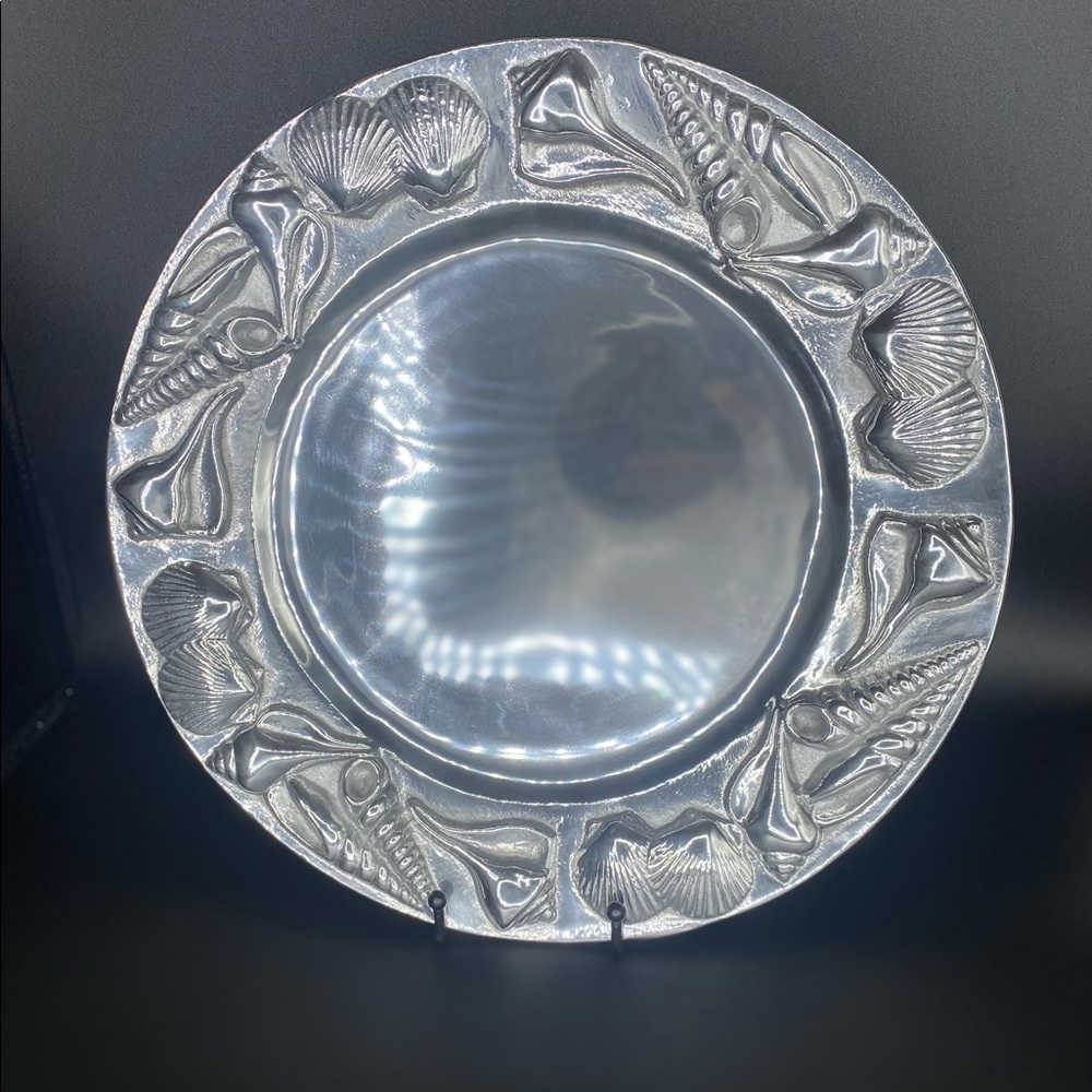 Seashell Round Serving Platter - Picture 8 of 10